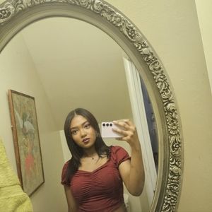 Meet your Posher, Neela